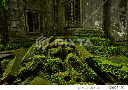 Angkor monuments 42007401