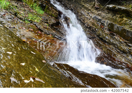 暖東峽谷 滑瀑 瀑布 基隆 溪谷 台灣 夏季 Nuandong Valley waterfall 42007542