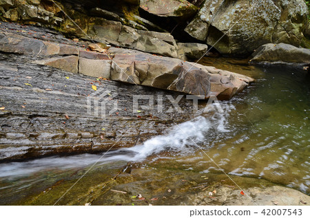 暖東峽谷 滑瀑 瀑布 基隆 溪谷 台灣 夏季 Nuandong Valley waterfall 42007543