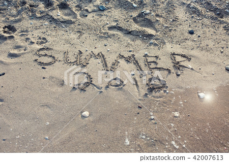 The Word Summer 2018 Written in the Sand on a Beach The Word Summer 2018 Written in the Sand on a Beach 42007613
