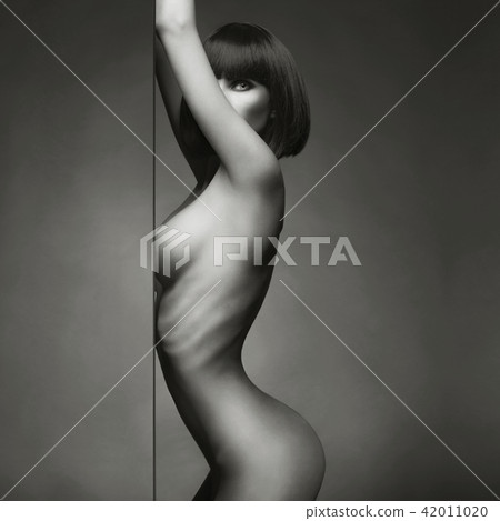 Nude elegant lady Nude elegant lady 42011020