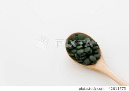 Green pill 42011775