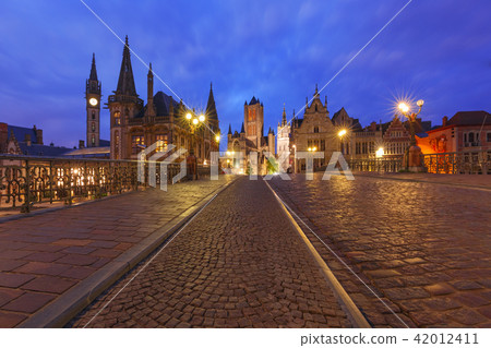 St. Michael Bridge at night in Ghent, Belgium St. Michael Bridge at night in Ghent, Belgium 42012411