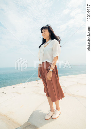亞洲台灣新竹南寮漁港魚鱗天梯消波塊美女女人女子人像肖像 42014637