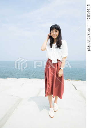 亞洲台灣新竹南寮漁港魚鱗天梯消波塊美女女人女子人像肖像 42014645