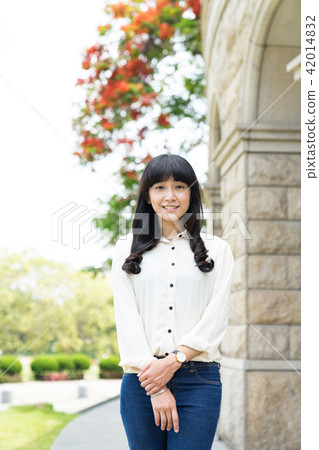 亞洲台灣台中霧峰亞洲大學美術館體育場人像肖像女子女孩 亞洲台灣台中霧峰亞洲大學美術館體育場人像肖像女子女孩 42014832