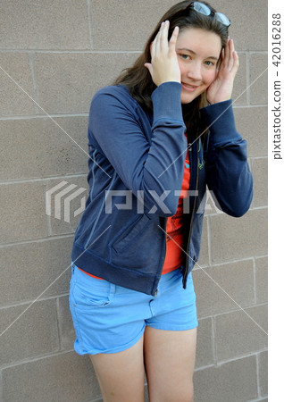 Female beauty expressions. 42016288