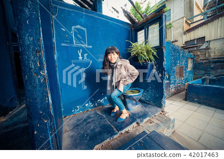 Asian Taiwan Tainan blue sun illustration female woman girl portrait portrait 42017463