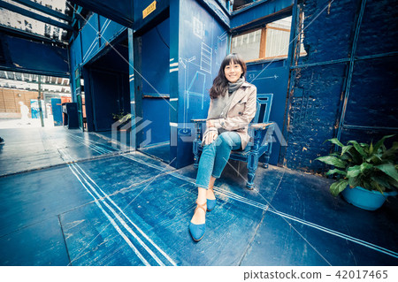 Asian Taiwan Tainan blue sun illustration female woman girl portrait portrait 42017465