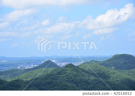 Mountain scenery seen from Mita city Hanamzan-in 42018052