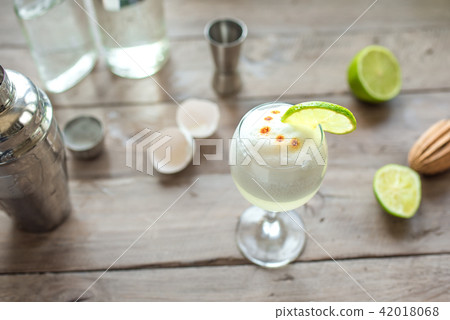 Pisco Sour Cocktail Pisco Sour Cocktail 42018068