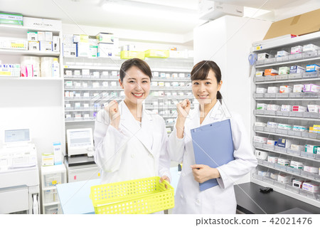 Pharmacy dispensing pharmacy 42021476