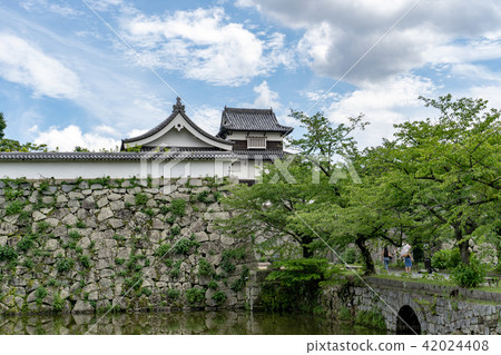 Fukuoka castle Shimonosuke gate and the tide stake 42024408