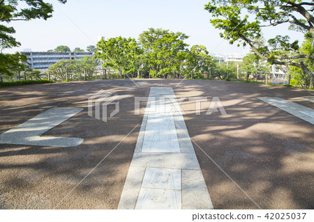 Scenery from the top of Noge Otsuka tomb 42025037