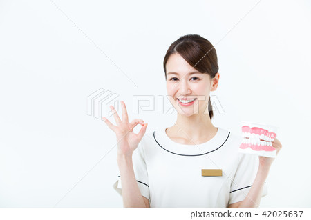 Cosmetic dental staff 42025637