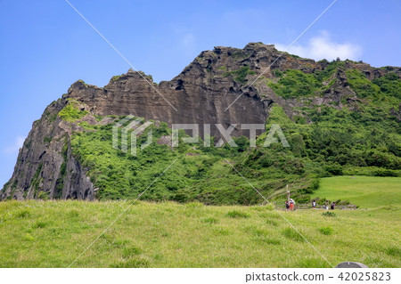 Shiroyama Hiji peak Shiroyama Hiji peak 42025823