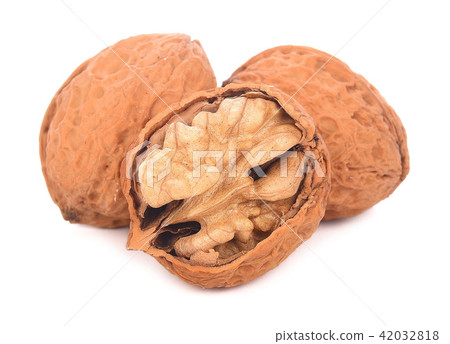 Walnuts isolated on white background Walnuts isolated on white background 42032818
