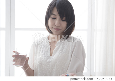 Sick girl Sick girl 42032973