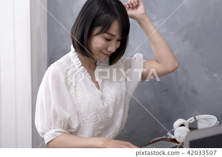 工作達成目標的女孩 工作達成目標的女孩 42033507