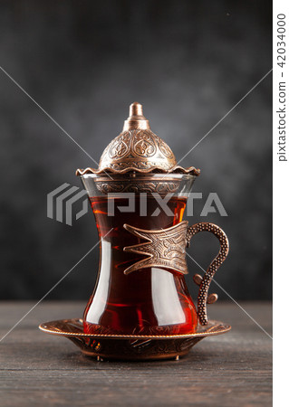 Turkish tea in a glass 42034000