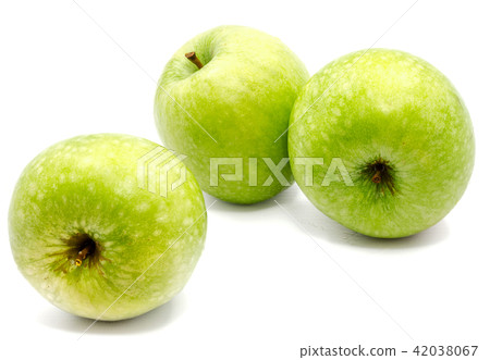 Apple granny smith isolated on white Apple granny smith isolated on white 42038067