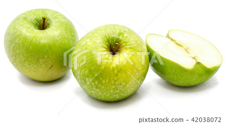 Apple granny smith isolated on white 42038072