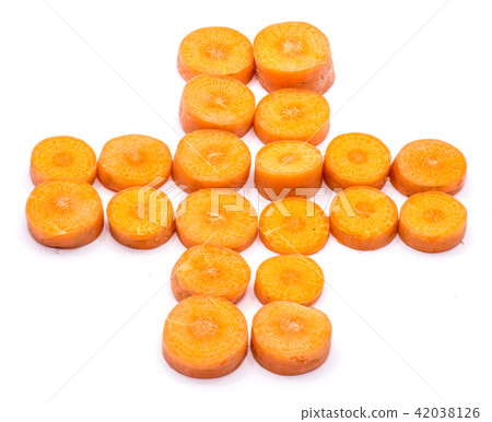 Raw carrot isolated on white 42038126