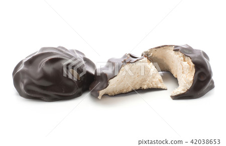 Chocolate Zephyr circle isolated Chocolate Zephyr circle isolated 42038653
