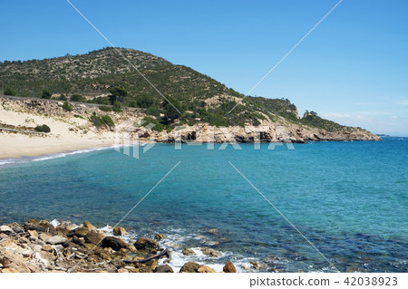Cala de Gestell beach in Hospitalet del Infant 42038923