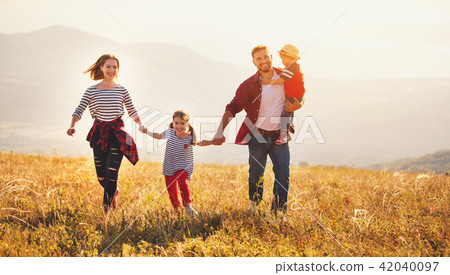 Happy family Happy family 42040097