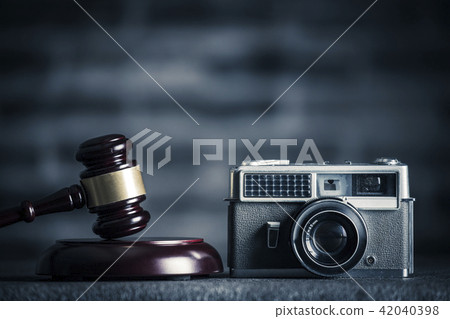 錘子和相機 42040398