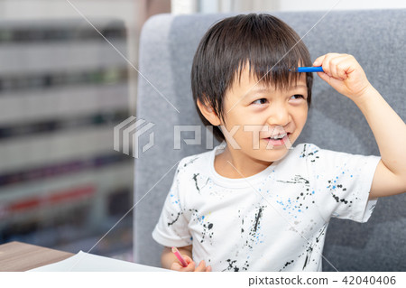 孩子們畫畫 42040406