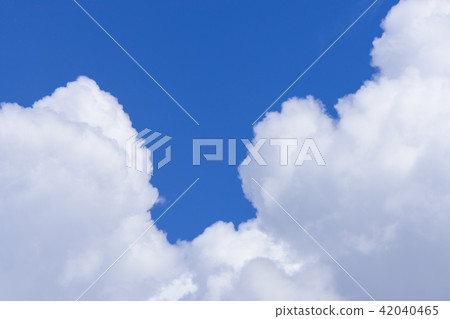 Clouds that spring up 42040465