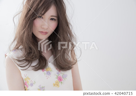 Yuufuwa Semi Long Hair Japanese Hairstyle Stock Photo 42040715