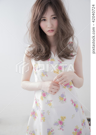 Yuufuwa Semi Long Hair Japanese Hairstyle Stock Photo 42040724