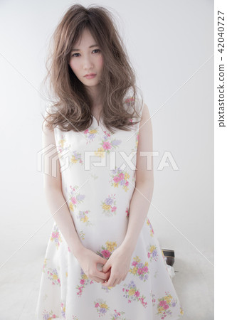 Yuufuwa Semi Long Hair Japanese Hairstyle Stock Photo 42040727
