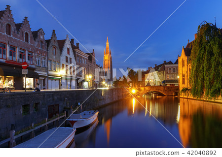 Canal Dijver and Church of Our Lady, Bruges Canal Dijver and Church of Our Lady, Bruges 42040892