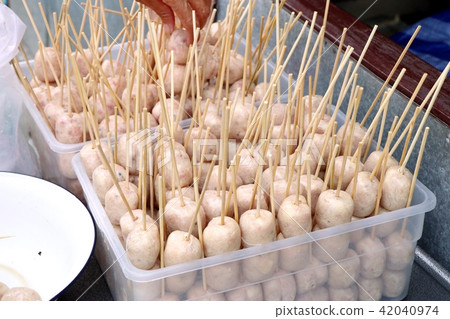 Fresh sausages skewer bamboo 42040974