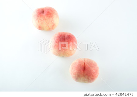 Momomo, three 42041475