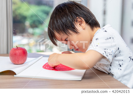孩子們畫畫 42042015