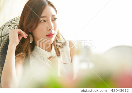 Woman dress up Woman dress up 42043612