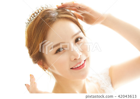 Female bridal image Female bridal image 42043613
