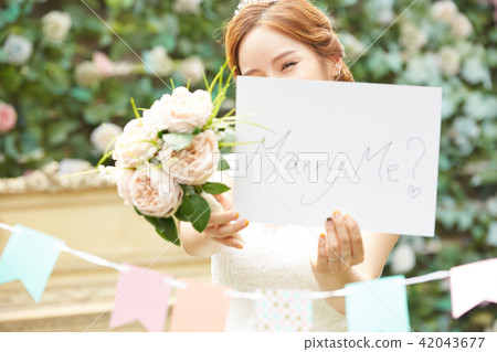 Female bridal image Female bridal image 42043677