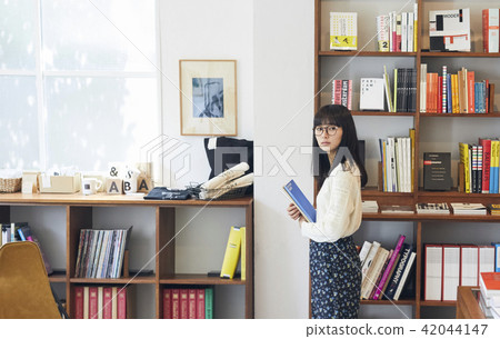 一家書店的女人 一家書店的女人 42044147