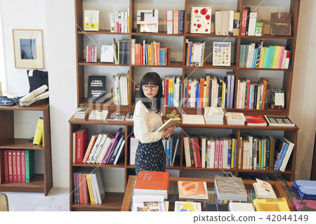 一家書店的女人 一家書店的女人 42044149