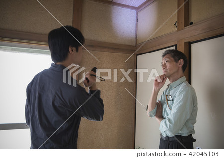 業主和承包商 業主和承包商 42045103