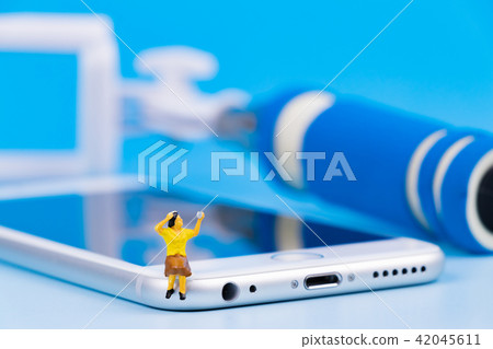 Self-shooting image Sumaho and self-shooting stick 42045611