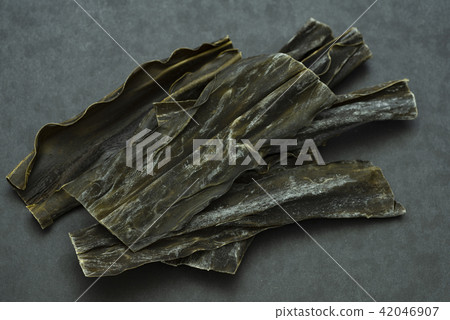Dried kelp Dried kelp 42046907