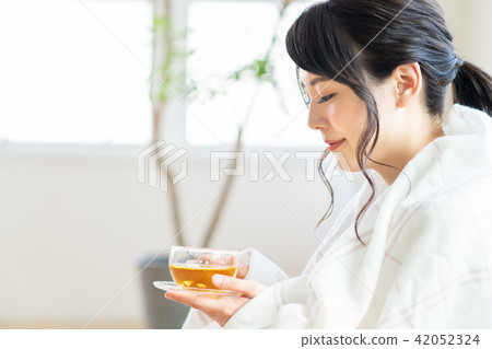年輕的女士 42052324