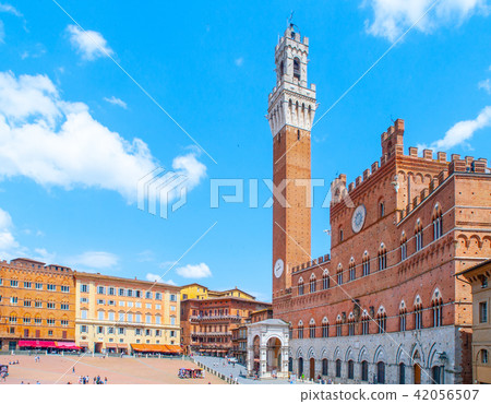 Bell tower, Torre del Mangia, of the Town Hall, Palazzo Pubblico, at the Piazza del Campo, Siena 42056507